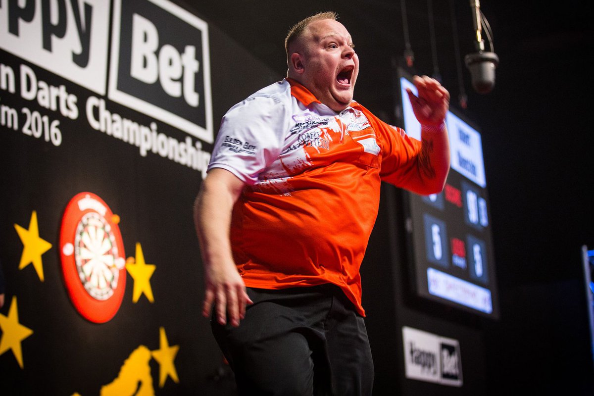 OfficialPDC's tweet photo. NINE-DARTER! Robert Allenstein hits a nine-darter in the Dutch Darts Masters European Qualifier. Results to follow @ https://t.co/sy6roYM73x https://t.co/3TwgeGPQeW