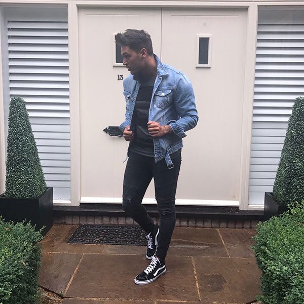 Bucks_Couture's tweet photo. Biker Panel Skinny Jeans paired with the Striped Body Tee 👌
Shop them now - https://t.co/KuwSTyeMYB
#menstyle #menswear #MarioFalcone https://t.co/c4jaO7GIfb