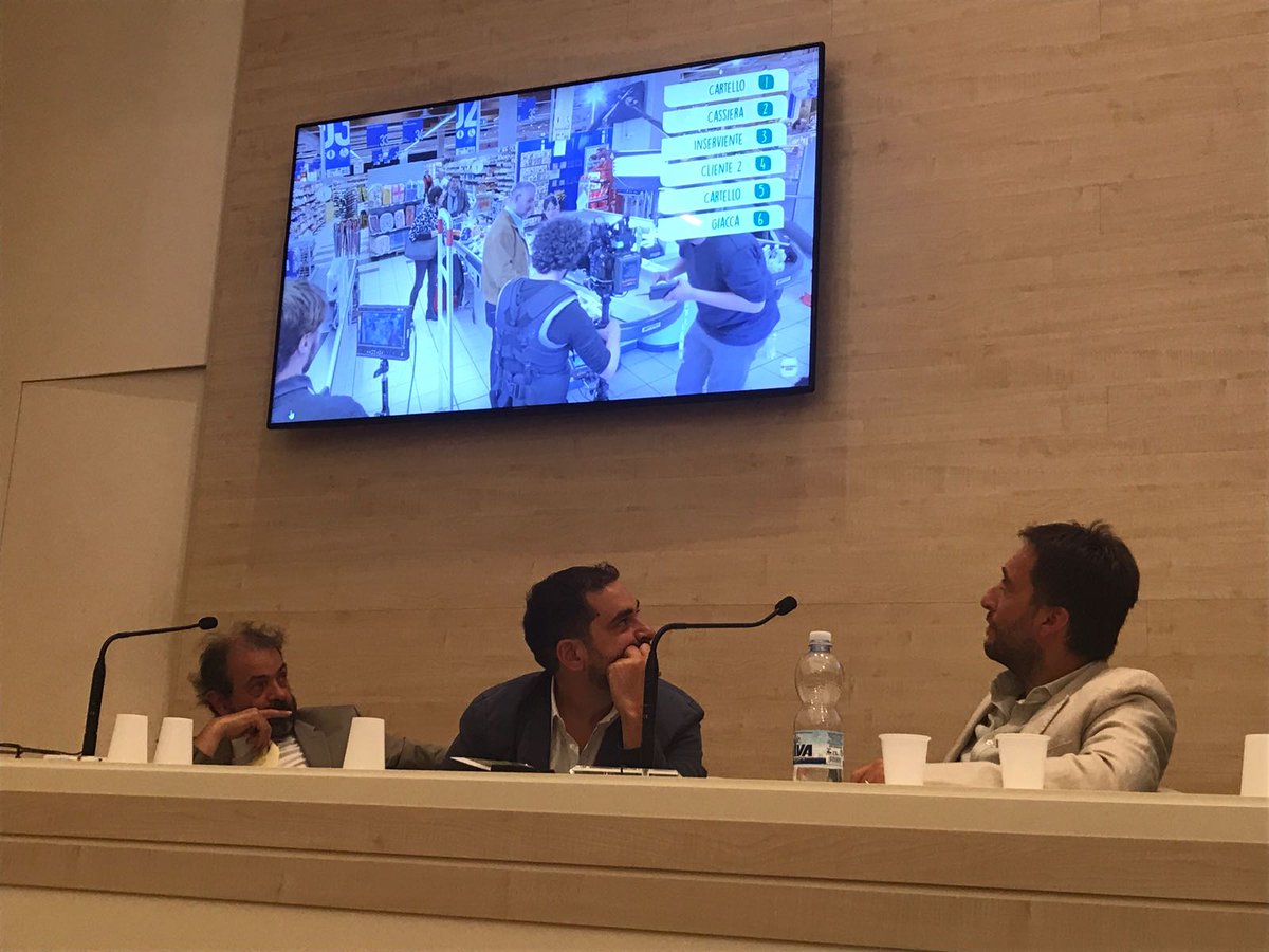 sacchetico's tweet photo. Al convegno in corso ad #Assisi mostrano la campagna #unsaccogiusto https://t.co/E4kxjBLsY6 #sacchetico #legalità #custodiadelcreato https://t.co/xnohJphs0Z
