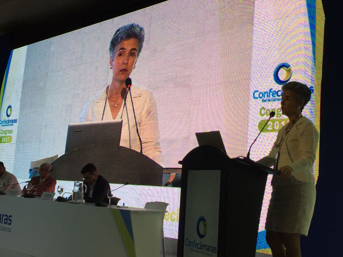 smdeltropico's tweet photo. Dra. Patricia Eugenia Velez Arango Representando a SMT en el congreso anual de confecamaras 2017 "Desafíos para Impulsar el Crecimiento" https://t.co/1F2yUjLSWA
