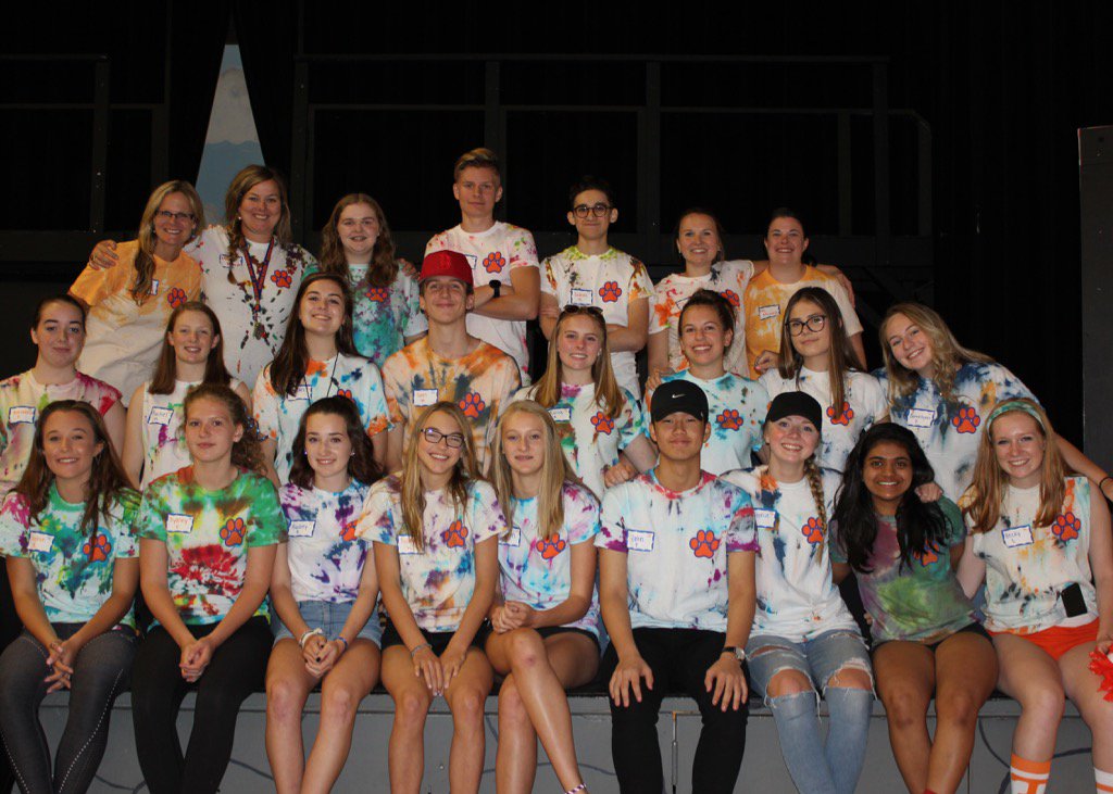 BayridgeSS_LDSB's tweet photo. Thank you to our amazing #ConnectionCrew Leaders who ran an amazing @BayridgeSS_LDSB Grade 9 Orientation Day! #ROCK https://t.co/ID7MrZGLPY