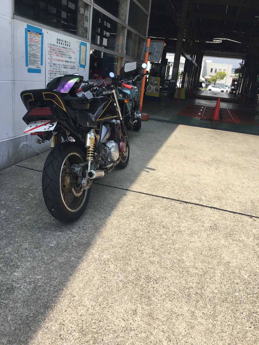 zephyrsell's tweet photo. ゼファー売ります、
車検ほぼ2年残ってます。タイヤクラッチ盤新品

状態はとても良く、低回転めちゃめちゃキレます。そこらへんのゼファーよりは自信あります！
気になる詳細はDMください！
交換も物によっては受け付けてます！車も気になります。

＃ゼファー
＃シビック
＃バブ https://t.co/L5ta92Ohqv
