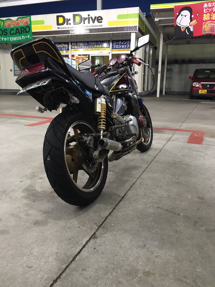 zephyrsell's tweet photo. ゼファー売ります、
車検ほぼ2年残ってます。タイヤクラッチ盤新品

状態はとても良く、低回転めちゃめちゃキレます。そこらへんのゼファーよりは自信あります！
気になる詳細はDMください！
交換も物によっては受け付けてます！車も気になります。

＃ゼファー
＃シビック
＃バブ https://t.co/L5ta92Ohqv