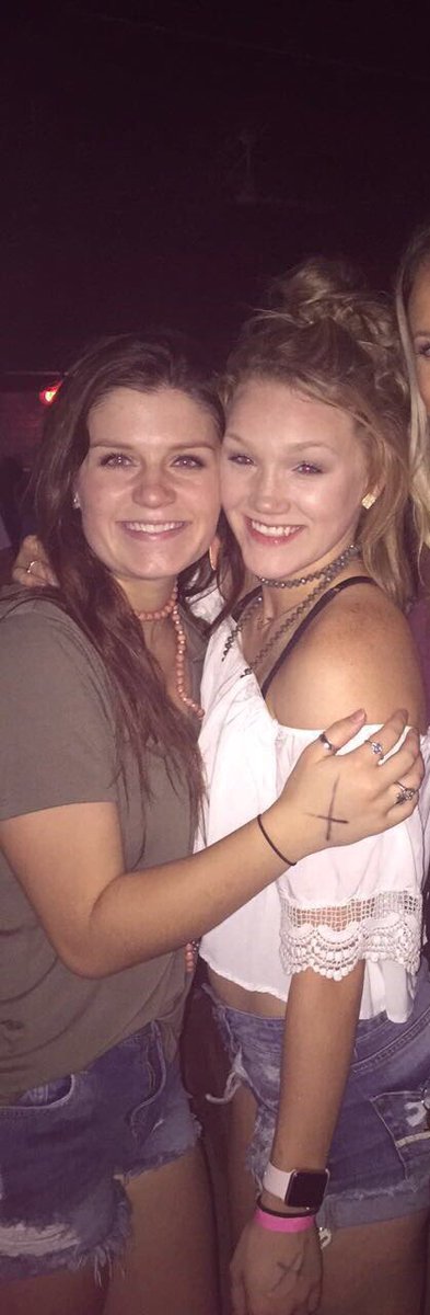 kaaiterbugg's tweet photo. happy happy happpppy 21st birthday to my Emmy baby!!!!!💜💜 i hope your day is the best😘 i love your sweet face!! #parrrtay @EmilyAnnDuncan https://t.co/I4NQzRSD9n