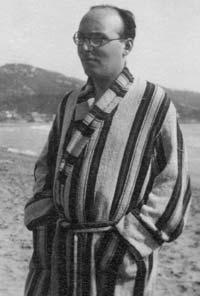 Parlights's tweet photo. Today in Theatre History, 1928: Threepenny Opera by Bertolt Brecht and Kurt Weill (pictured below) opens in Berlin. #TiTH https://t.co/VAC0S1cg5g