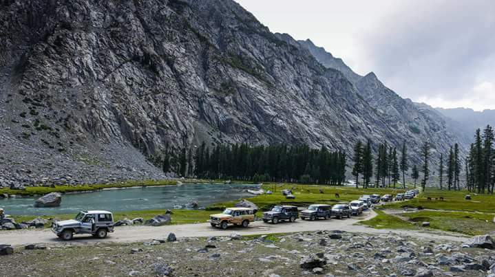 UmerInamPk's tweet photo. #PYA #GozestReturns convoy on its way to cutest lake #Mahudand.
#ThankYouGoZest https://t.co/prGCpIPYtf