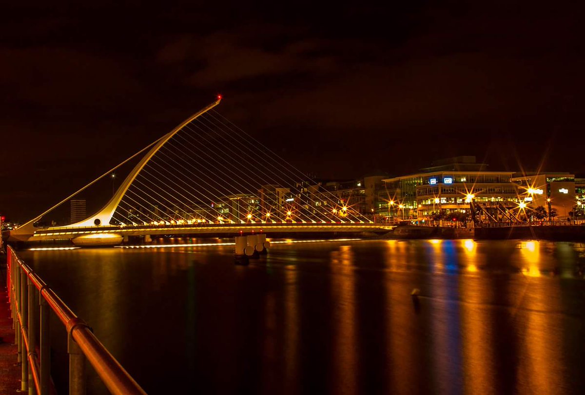 fan_jaf's tweet photo. Samuel Beckett bridge https://t.co/rQcP0As2YO