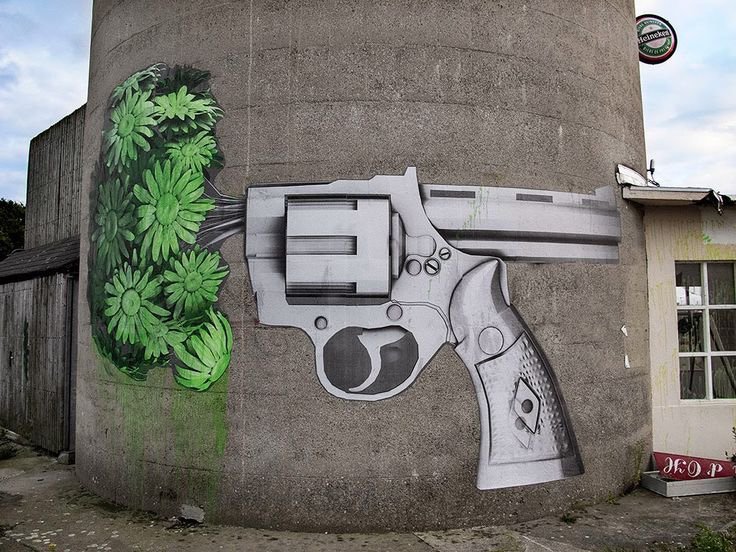 Artist of the Week: Ludo, #Paris soul and precision in #streetart #mural #art crwd.fr/2wU4DVg