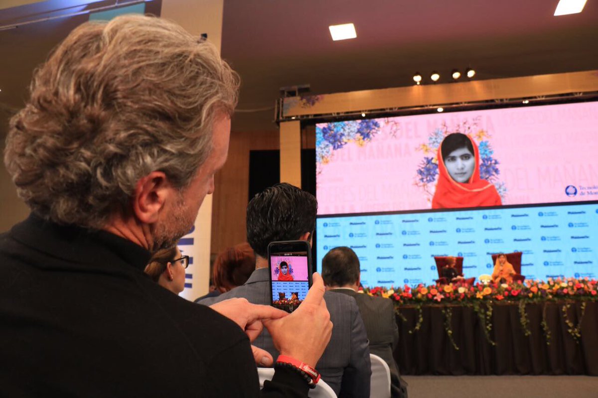 TecdeMonterrey's tweet photo. Malala responde las preguntas que el público le ha hecho a través de @TecdeMonterrey. #MalalaenelTec https://t.co/qCvMaWHmnY
