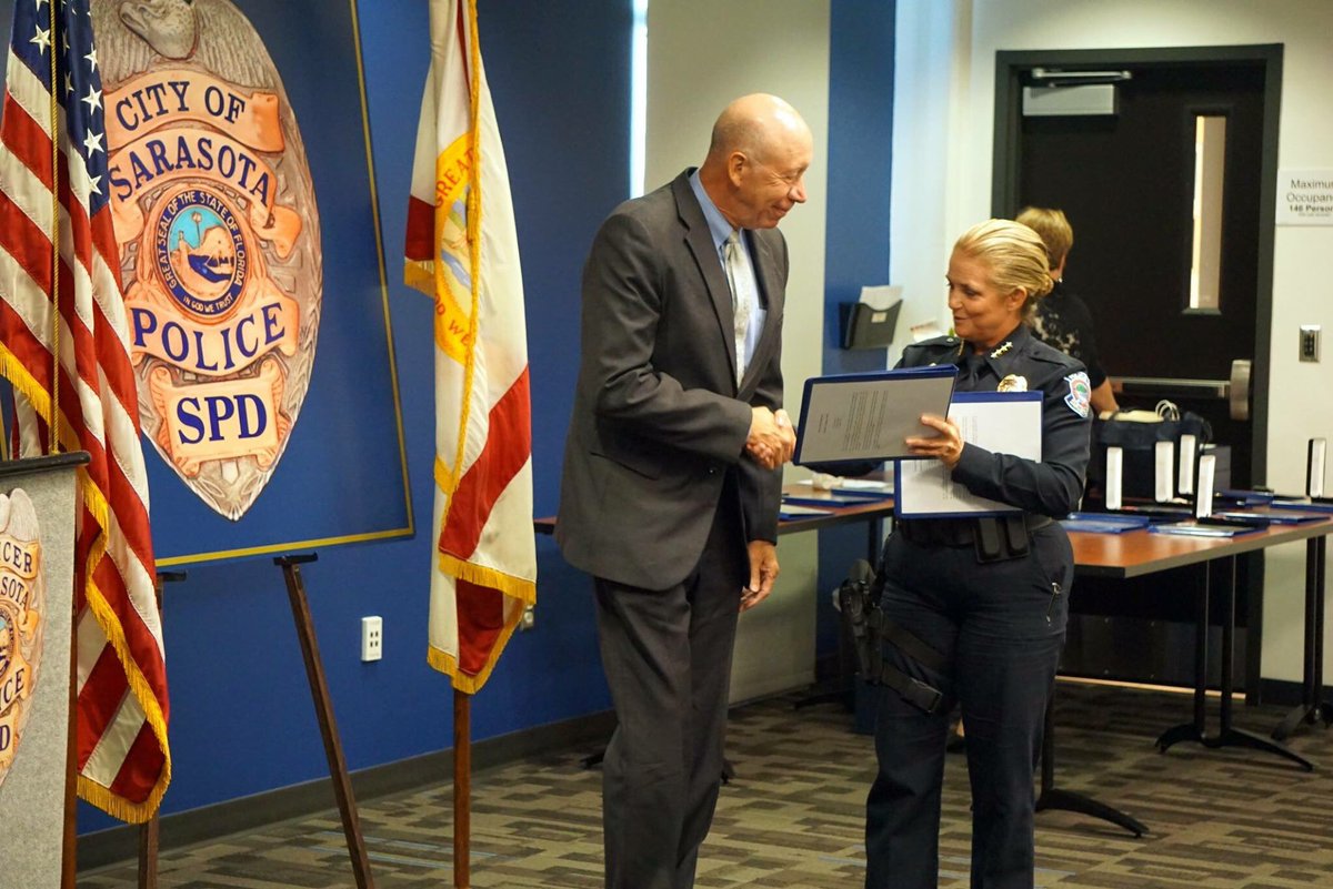 CityofSarasota's tweet photo. City Mgr @tombarwin recognized by @sarasotapd for thwarting an attempted robber w/help from 2 other Good Samaritans. All 3 honored today. 👏 https://t.co/76hDFpUj9b