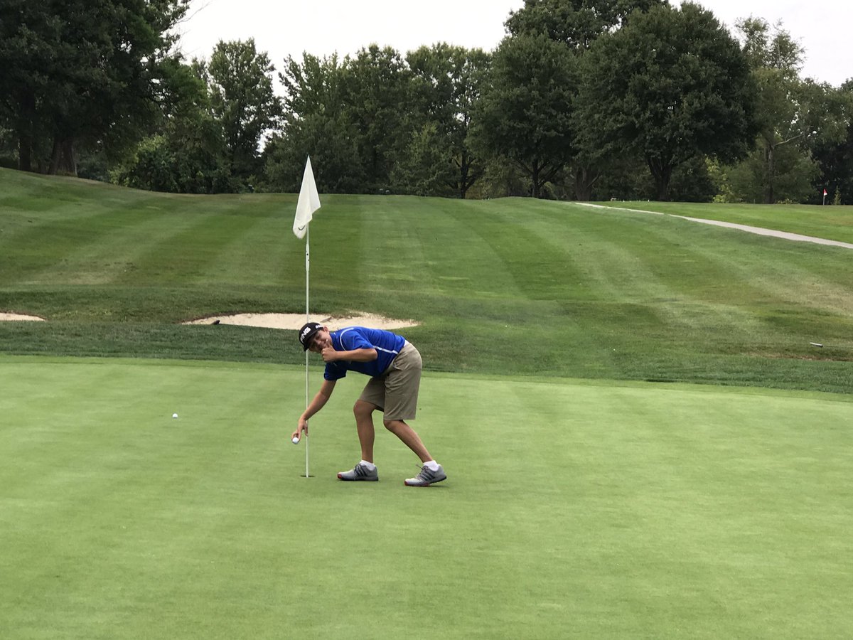 GolfRevere's tweet photo. Sophomore phenom Jacin Colaco puts extra tour sauce to add to a blowout win with a hole-in-one. 
Revere 168 Copley 176
Nick 40
Ty 41
AP 43 https://t.co/7Yew8V3rZM