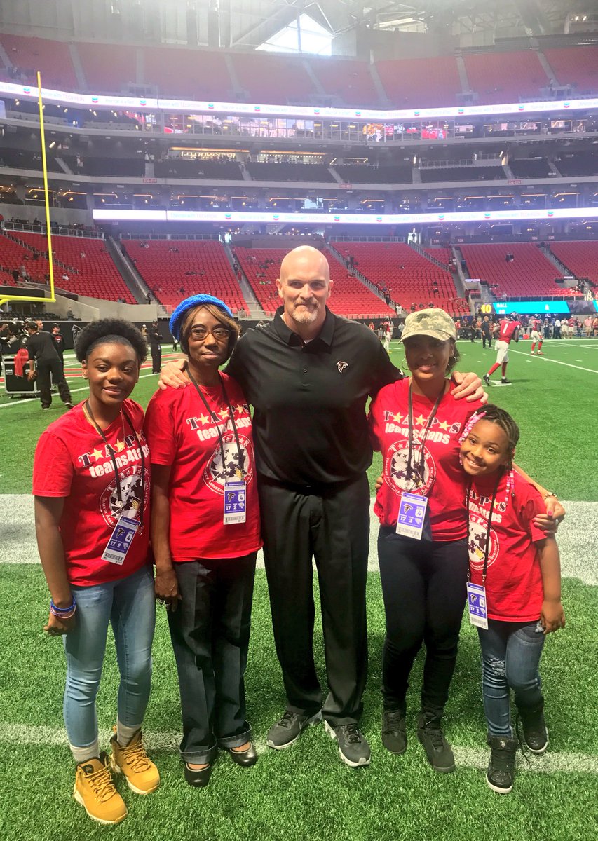 teams4taps's tweet photo. Nothing like hanging out with @FalconsDQ at @MBStadium! @TAPSorg is so excited to be here, TY @FalconsCR @QuinnsCorps  🇺🇸🏈 https://t.co/zCiVsMbSnY