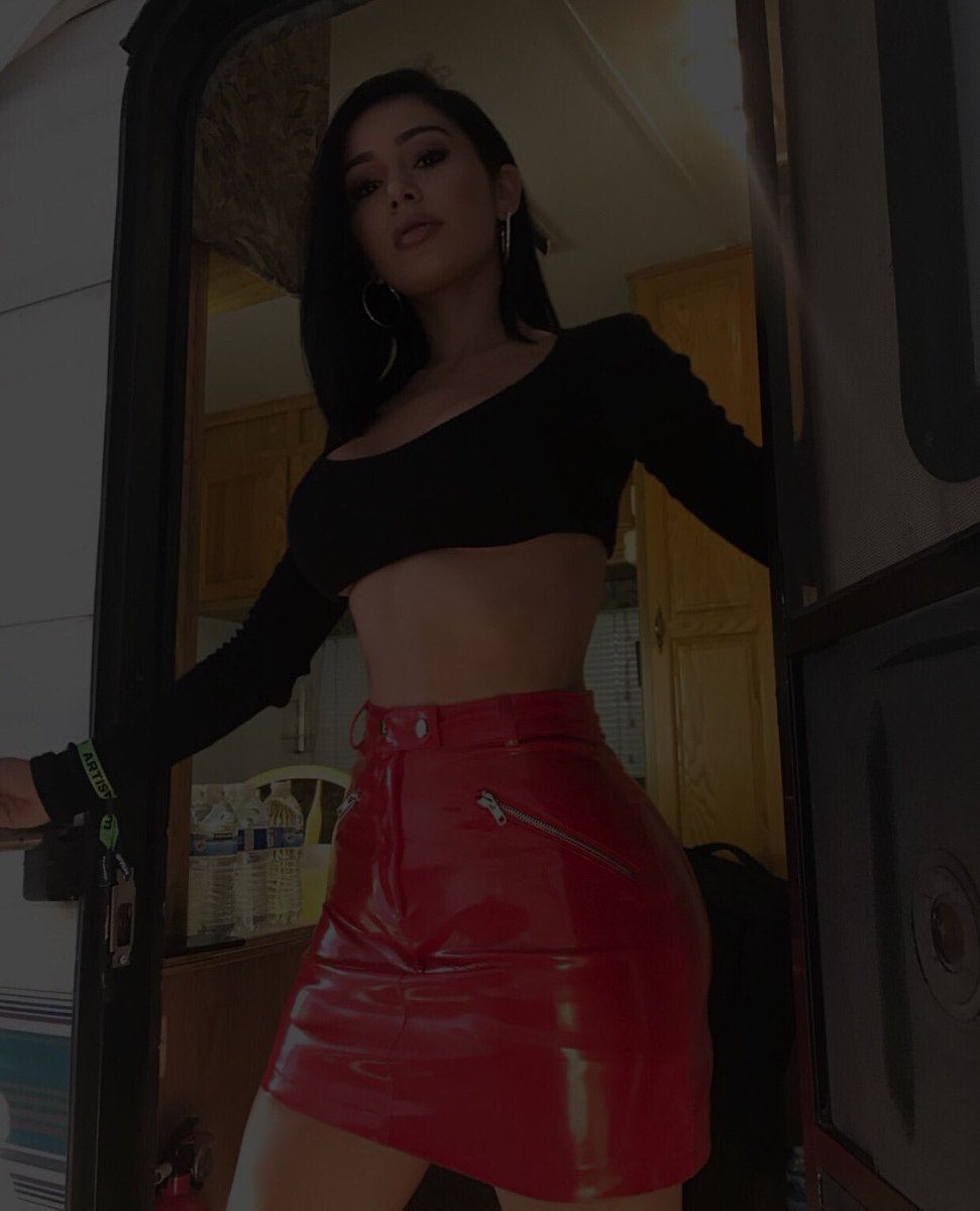 trxpicalxpills's tweet photo. bad blood. 🍒 https://t.co/lT3ekzolLb