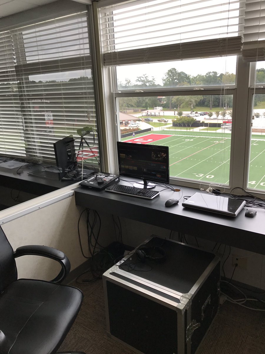 Milner_Magic's tweet photo. Setting up for tonight's season opener! #PR1DE #BEATjcjc https://t.co/MwLhV8kLsF