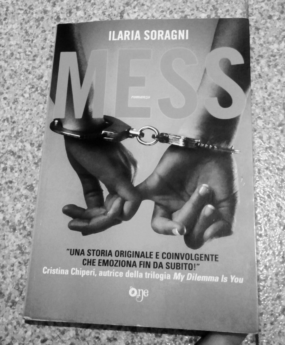 beea98_1's tweet photo. Uno degli ultimi libri che leggerò in italiano... Tra poco si passerà a leggere solo libri in spagnolo 🎉🎉 https://t.co/v6X5HLCVrY