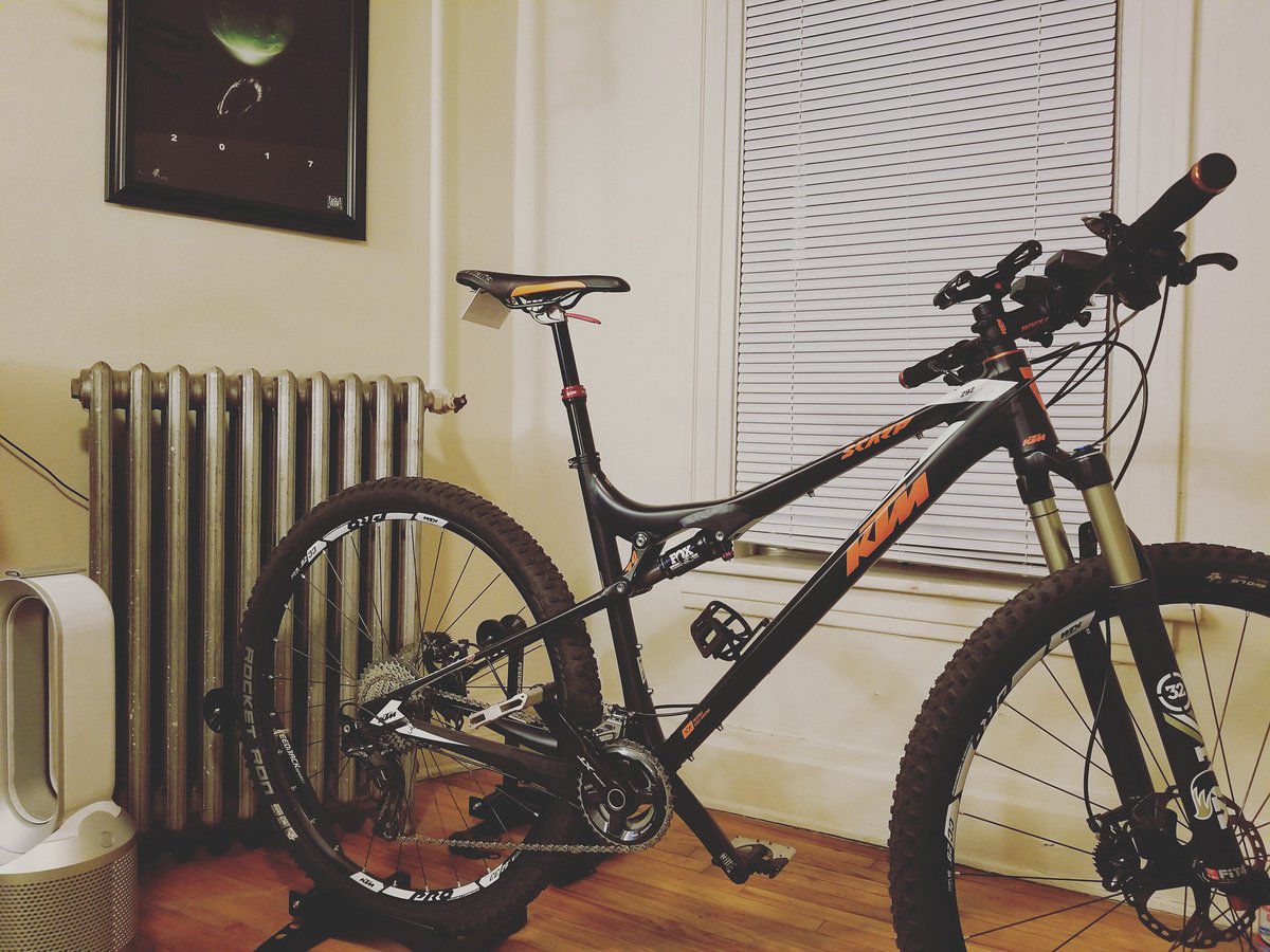 ktmbikesusa's tweet photo. Check out how clean this Scarp 292 is. It looks about time to break the dirt out! #mtbflow #mountainbikevibes https://t.co/Oq1haXX2I4