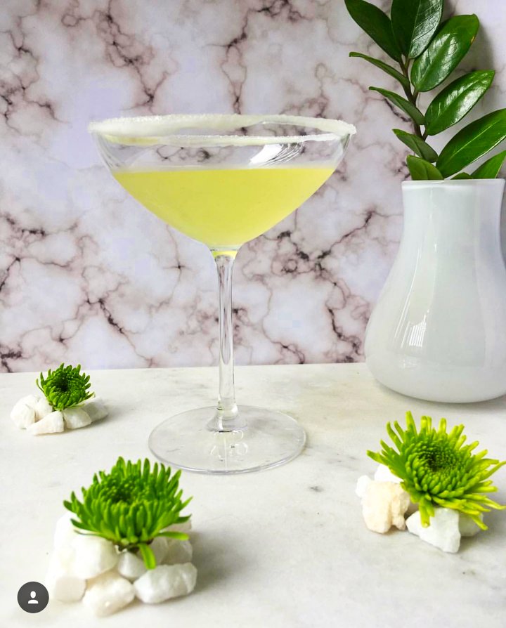 zu_usa's tweet photo. Thanks to @yvonne.mendez for this fabulous Zucumber Lemon Drop!
🍸🥒 #legendaryelixir #zubrowka https://t.co/2rZL9Gbf92