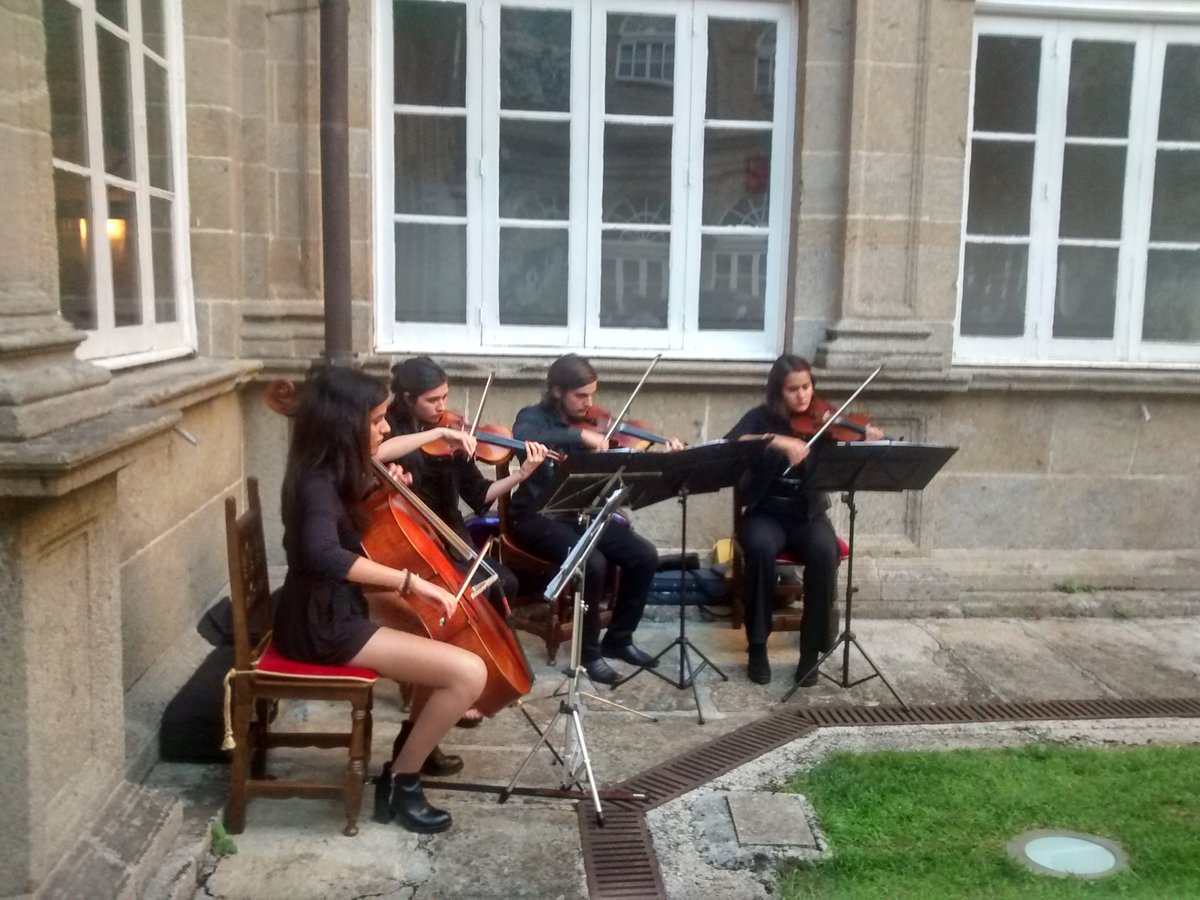 Drinks and music at <a href="/europar2017/">Europar 2017</a>