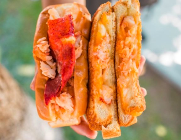Lobster roll or lobster grilled cheese? Or both?! Grab your fav dish from @cmlobstersacramento today at OTG Rancho Cordova!
