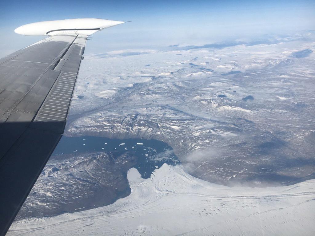 NASA's tweet photo. .@NASA_ICE's #IceBridge flies Earth's polar ice to understand connections between polar regions &amp; climate systems: https://t.co/AWOn77Dgo6 https://t.co/JVvv7nO6G9