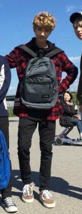 extrasvts's tweet photo. Minghao:
•"i got hot fries, funyuns, munchies, lime, &amp; regular"
•bboy club
•if he gets caught, teachers that bought from him are going down https://t.co/3wqZ4nynxZ