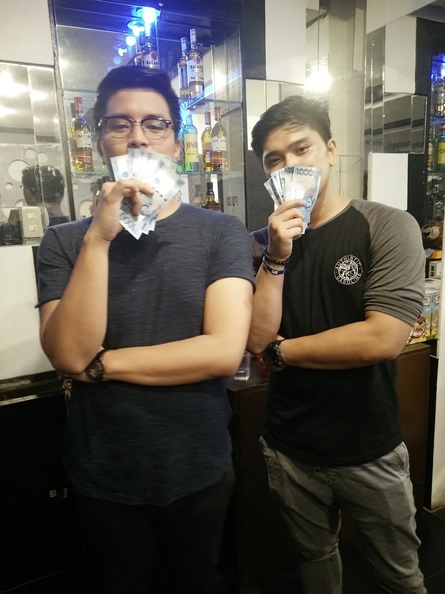 pongempire's tweet photo. Tonights 2v2 Pong Tourney
Champs @metchul @BEEabangco 
2nd @isteyben @BEEabangco 
3rd @JrdSoberano https://t.co/ZOv9dn46OO