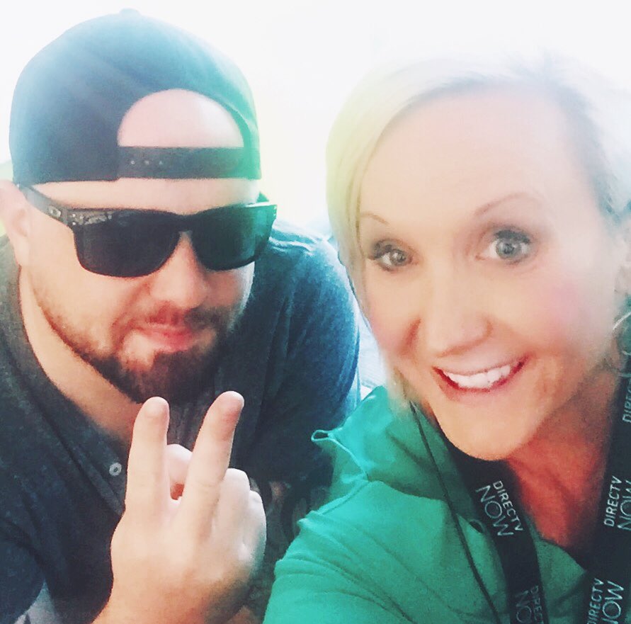 TPizforreal's tweet image. @jamesrockstreet Jimmy gets us # 5 before Lunch! #discoveryquestions #nfl🏈#bundlepricing @BartonTonyLeb @LebanonCC1