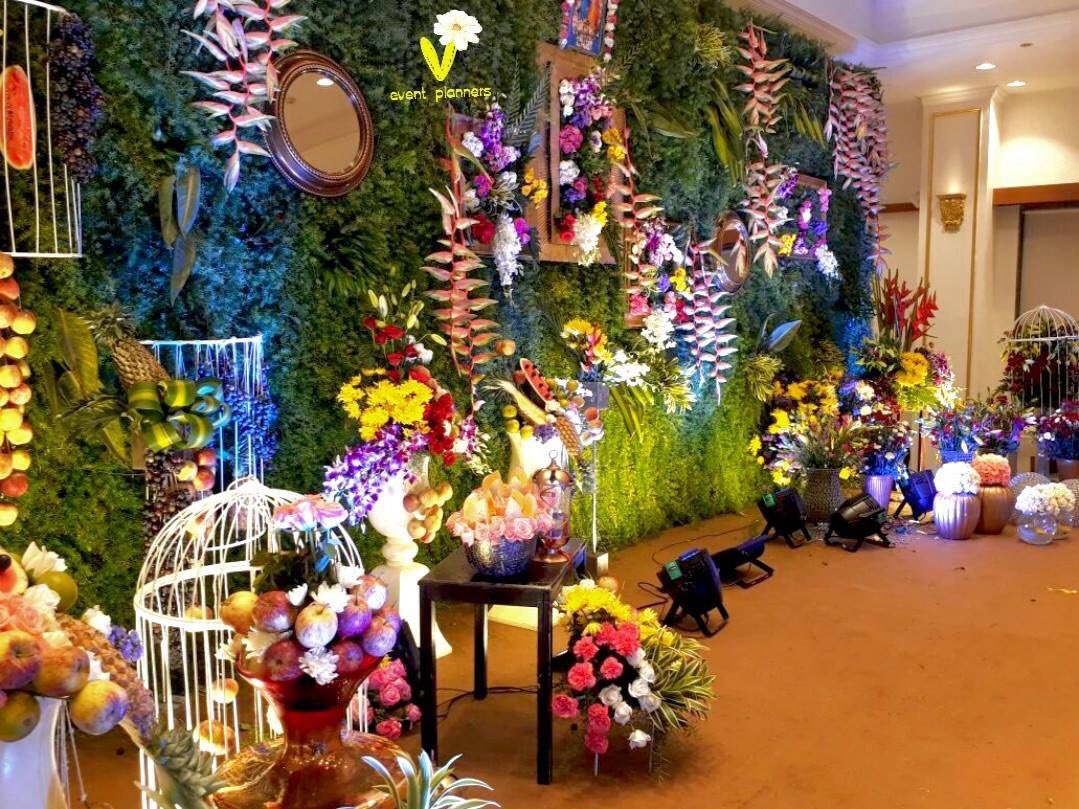 VEventPlanners's tweet photo. Decor for half saree and Dhoti #ceremony 
#VEventPlanners #halfsaree #dhoti #decoration #designbyv #events https://t.co/bEZ0a3sFJU