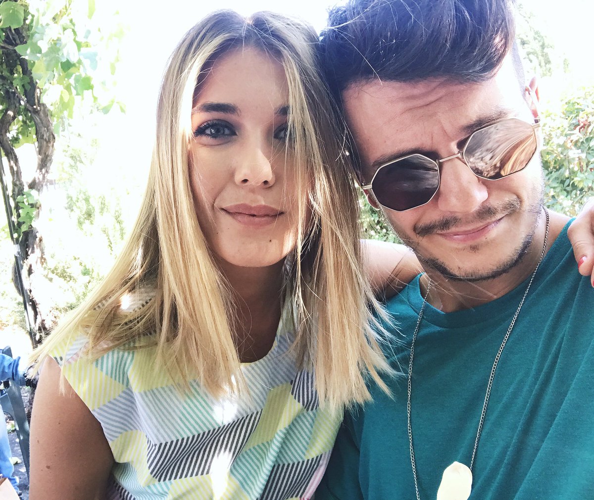 MartinaPinto's tweet photo. Ma una coppia così dove la trovate?! 💕 @allen_bets I #Precari 🤙🏻 #MariaExpress https://t.co/xBE2hyr519