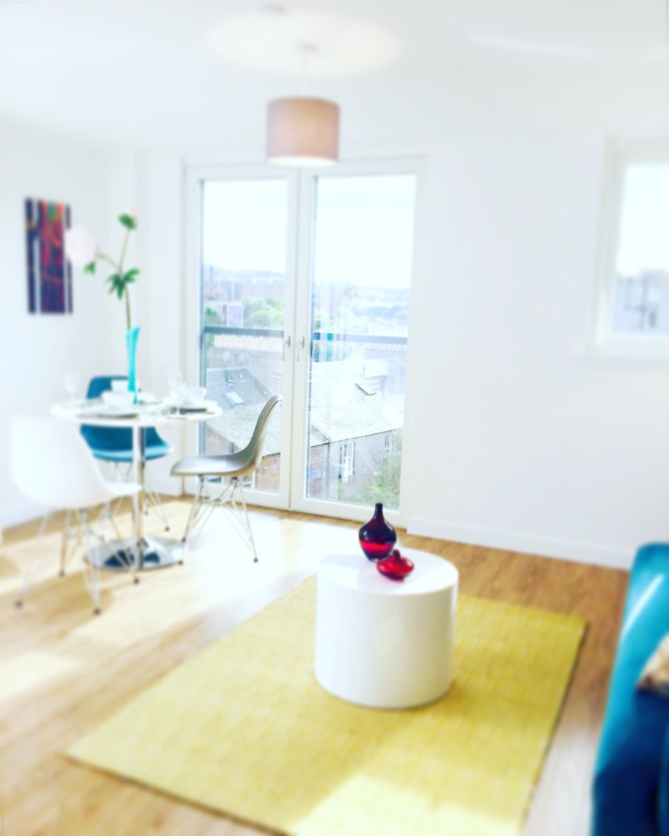 colinmcshaneinv's tweet photo. #fruits of today's #labour & couple weeks #planning... full #furnishing & #styling of this #stunning #Leith #smartflat for #letting https://t.co/a1Knd89pVq
