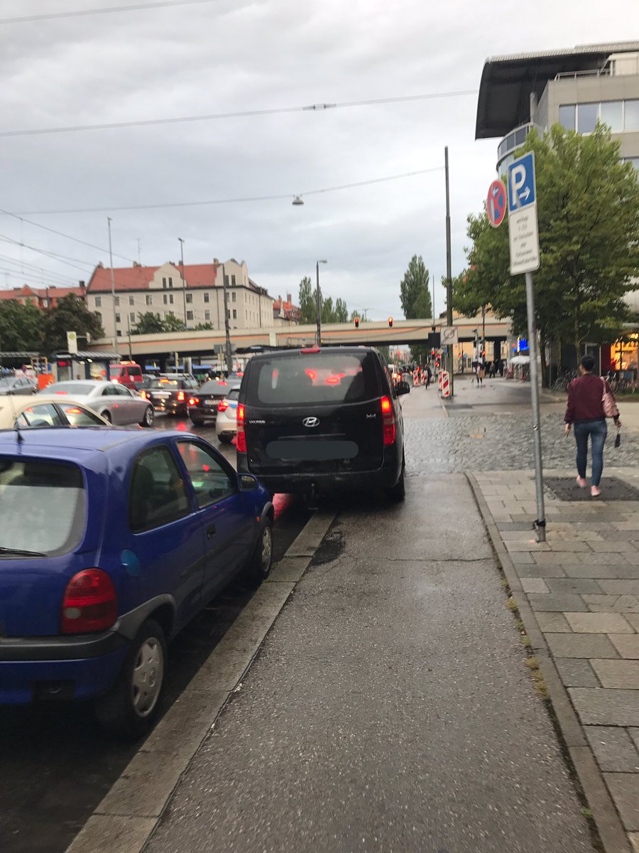 isargirl's tweet photo. 31.08.17
#radlandjetzt #radoffensive #mitdemradzurarbeit #münchen #runtervomradweg https://t.co/nxywvoUNN4
