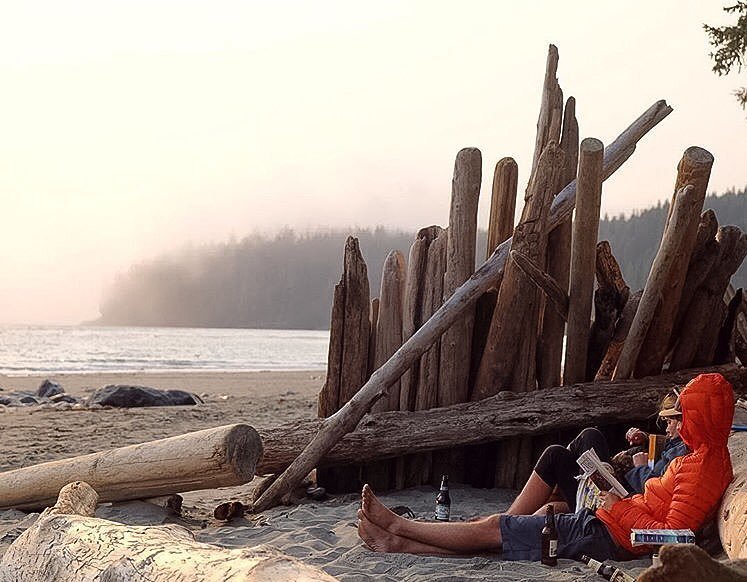 Adventurous_Ink's tweet photo. Adventures don't always have to be active, as @e_hurrell proves kicking back with a beer and a book on Vancouver Island. Cracking #weekendi… https://t.co/tOw5iV55wI