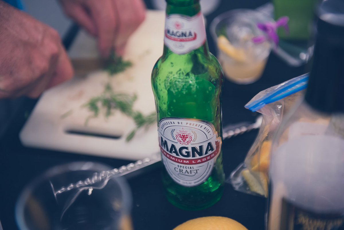 cervecerapr's tweet photo. Hay comidas que simplemente se acompañan con calidad. ¡Salud! @MagnaSpecial #ApoyaLoLocal https://t.co/W86BBSEbZI