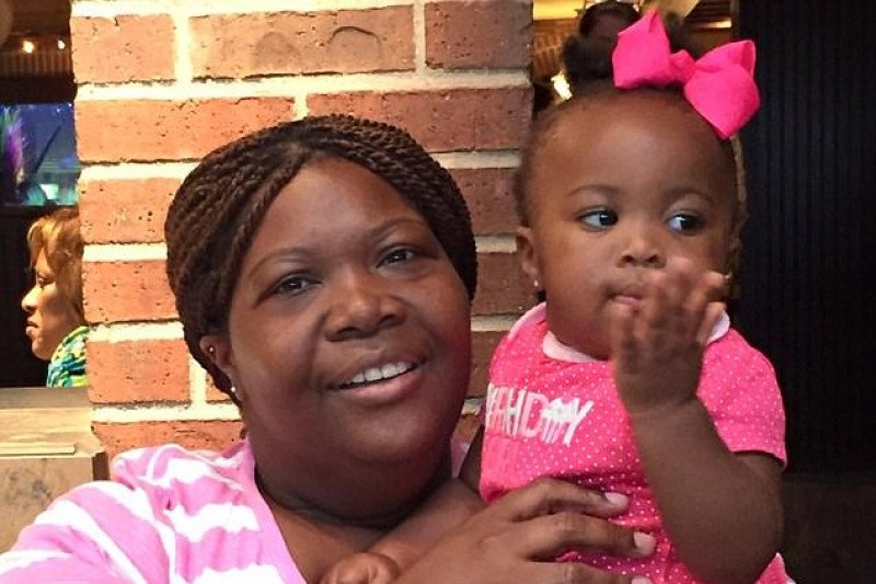 A <a href="/gofundme/">GoFundMe</a> created for girl found clinging to her mother's body during #HurricaneHarvey has surpassed $100K goal abc13.com/2356502/