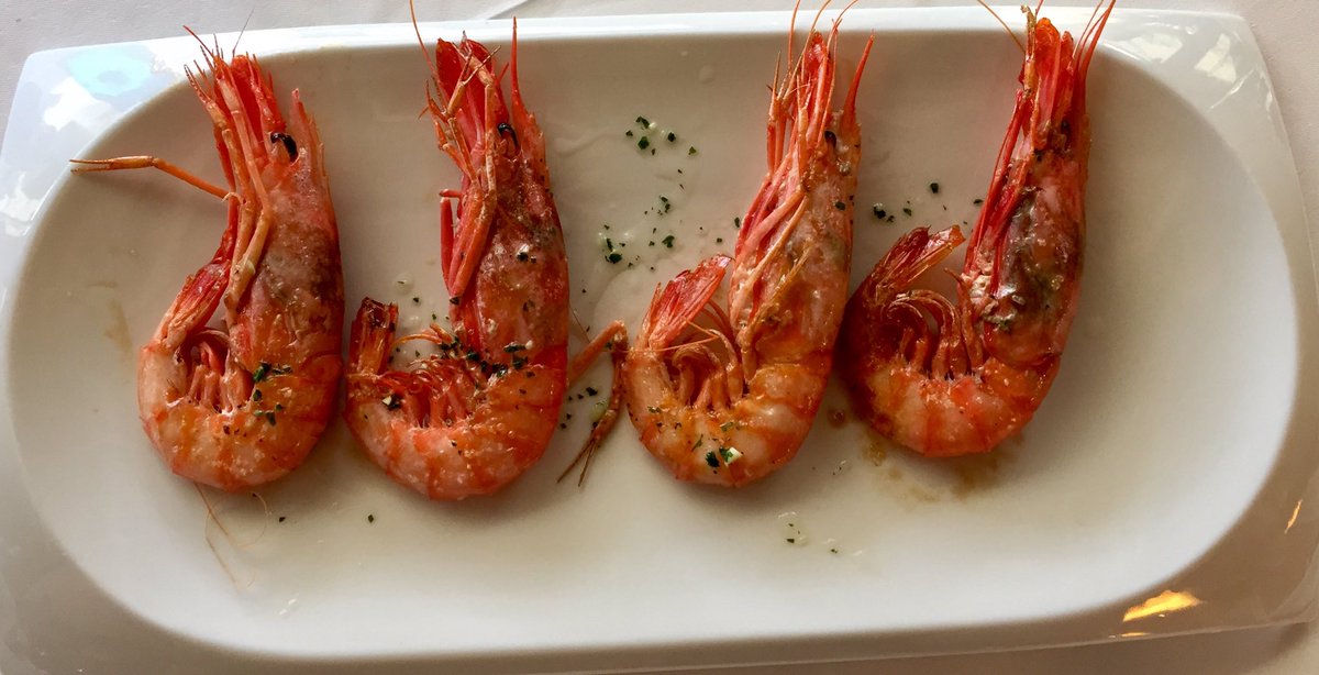 GenisPinart's tweet photo. Dinar de 1a, en un entorn paradisíac i amb un tracte excepcional.
Gràcies Restaurant  @ViuGarbet #Colera pel tracte rebut.
Tornarem https://t.co/5lh0uKhYqr