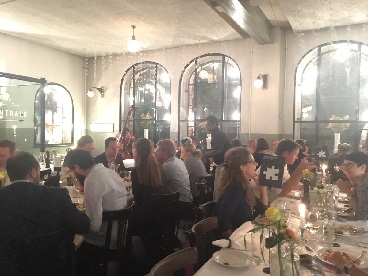 basulz's tweet photo. 50 Frauen / 50 Männer #netversity https://t.co/mCk4CGg6uk