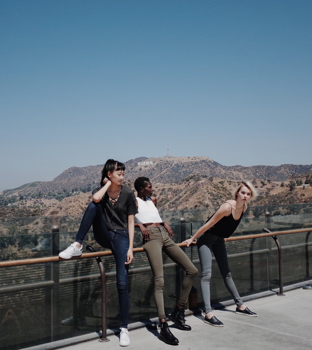 JamesJeans's tweet photo. It's HOT in LA but be COOL in anyway! #theWonderJean #ThursdayThoughts #tbt #hipsters _ Go get'em and be cool >https://t.co/3xoemi1RcE https://t.co/uNg2v1zqrk