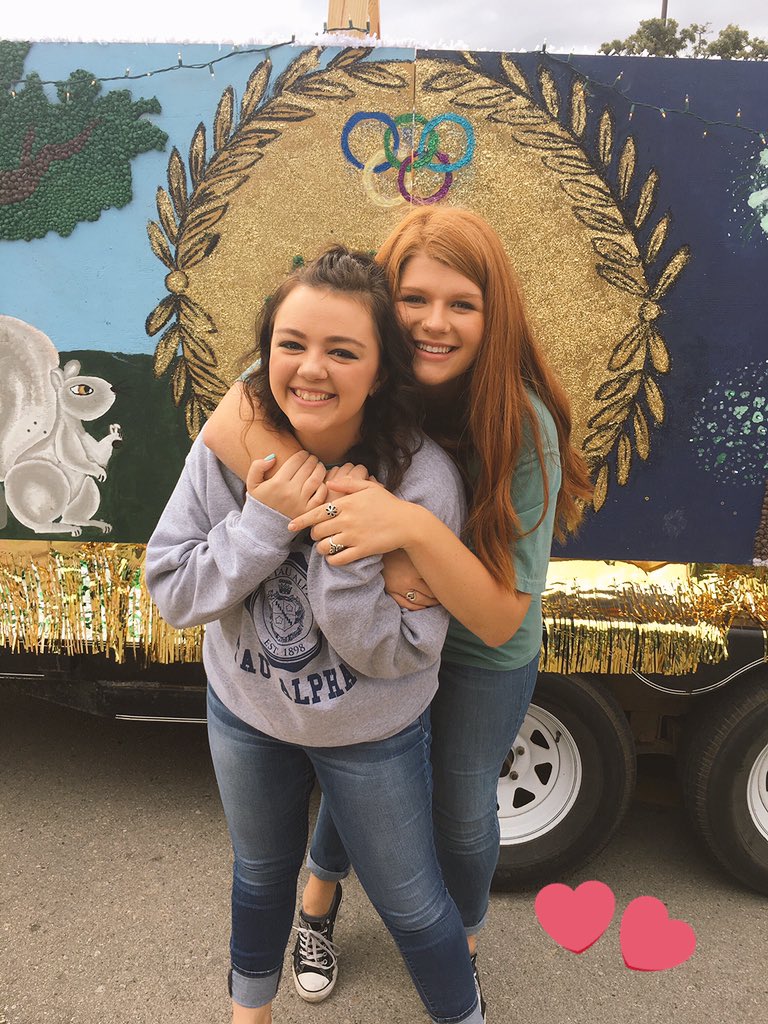 GabriellleO's tweet photo. hbd!!!!!! i love you for being you and for loving me #stillnotlegal #butstillagoodtime https://t.co/1VEzZ4eBGG