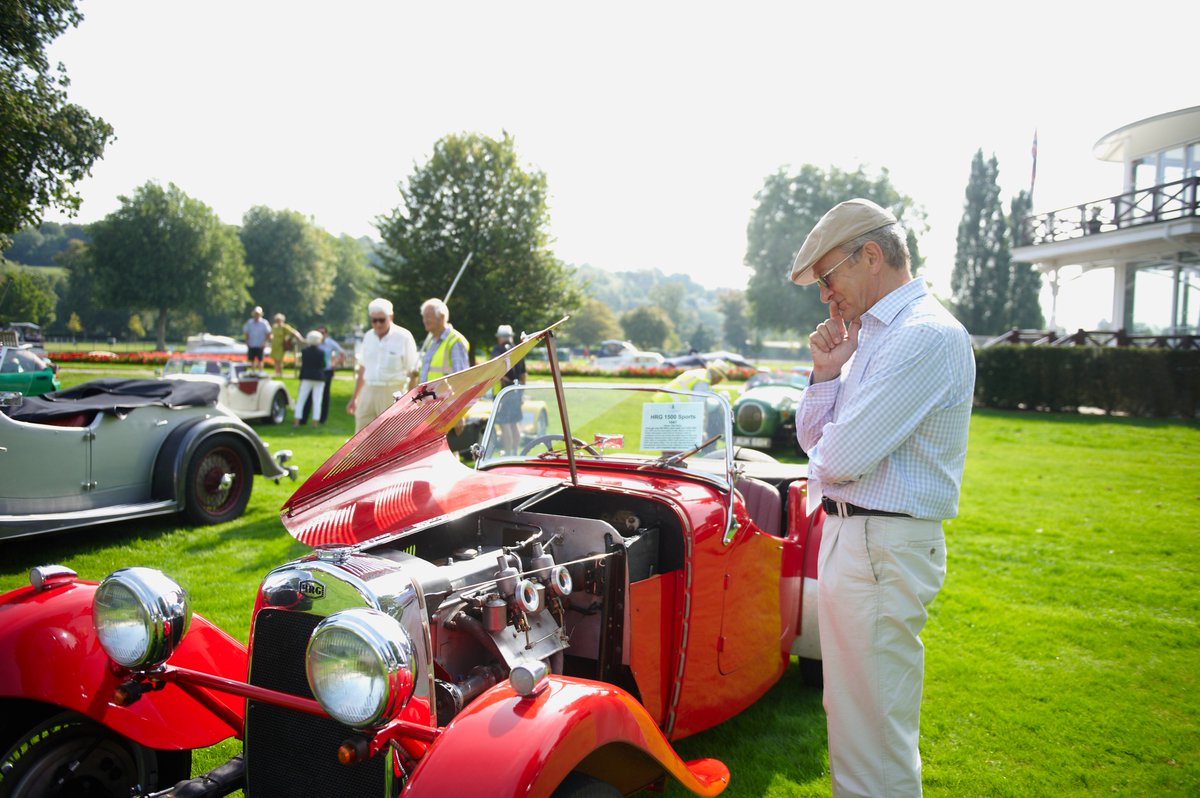 PhyllisCourt's tweet image. #ClassicCar display, organised by our #ClassicMotoring Interest Group Gallery now up: tinyurl.com/y72m2kpy #HenleyonThames