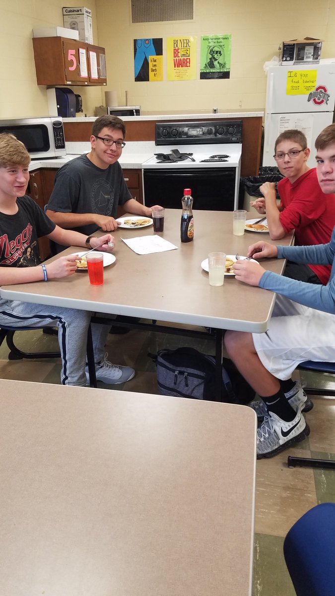 bhsmrssal's tweet photo. Great job today in our first lab. Always a great time getting in the kitchens!!! #fastfoods #salsclass #pancakelab https://t.co/FMx5ucjN7G