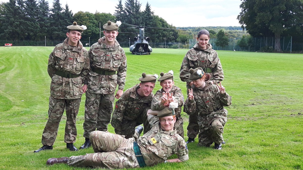 EpltRhf's tweet photo. @ReportingGandL cadets enjoying their flight on a chinook this afternoon https://t.co/gh1GclWDu2