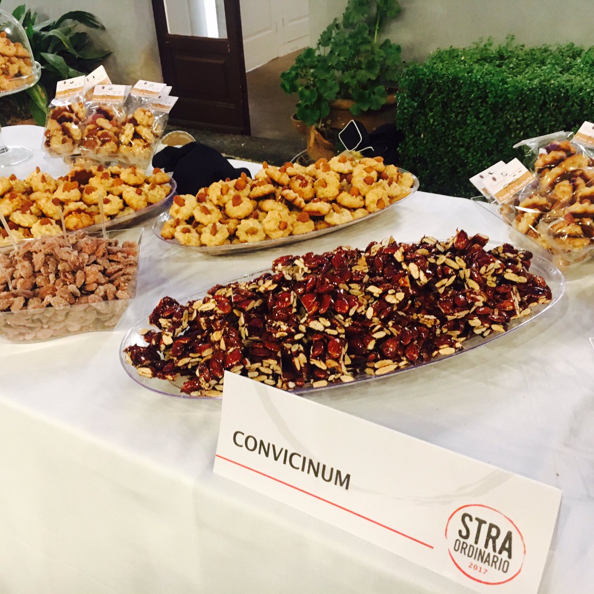 #Straordinario2017 
#Streetfood #gourmets #food #sicilia #milo #31agosto #catania #etna