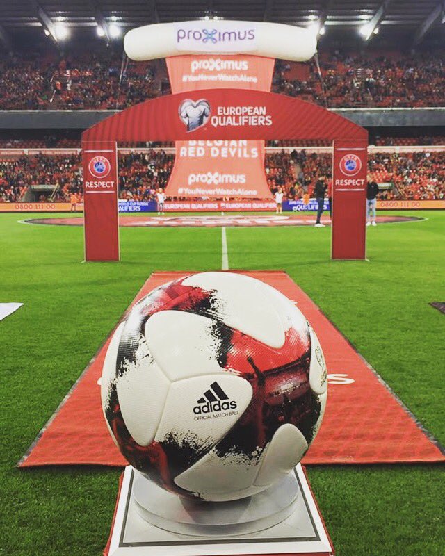 Sportizon's tweet photo. Zeppelin time! #BELGIB @ProximusSports https://t.co/zFqEjEaqvS