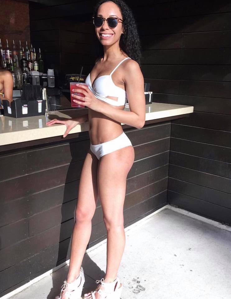TaeLitt's tweet photo. Rather be poolside then stay by a fool side! 💯 https://t.co/NntyresoAB
