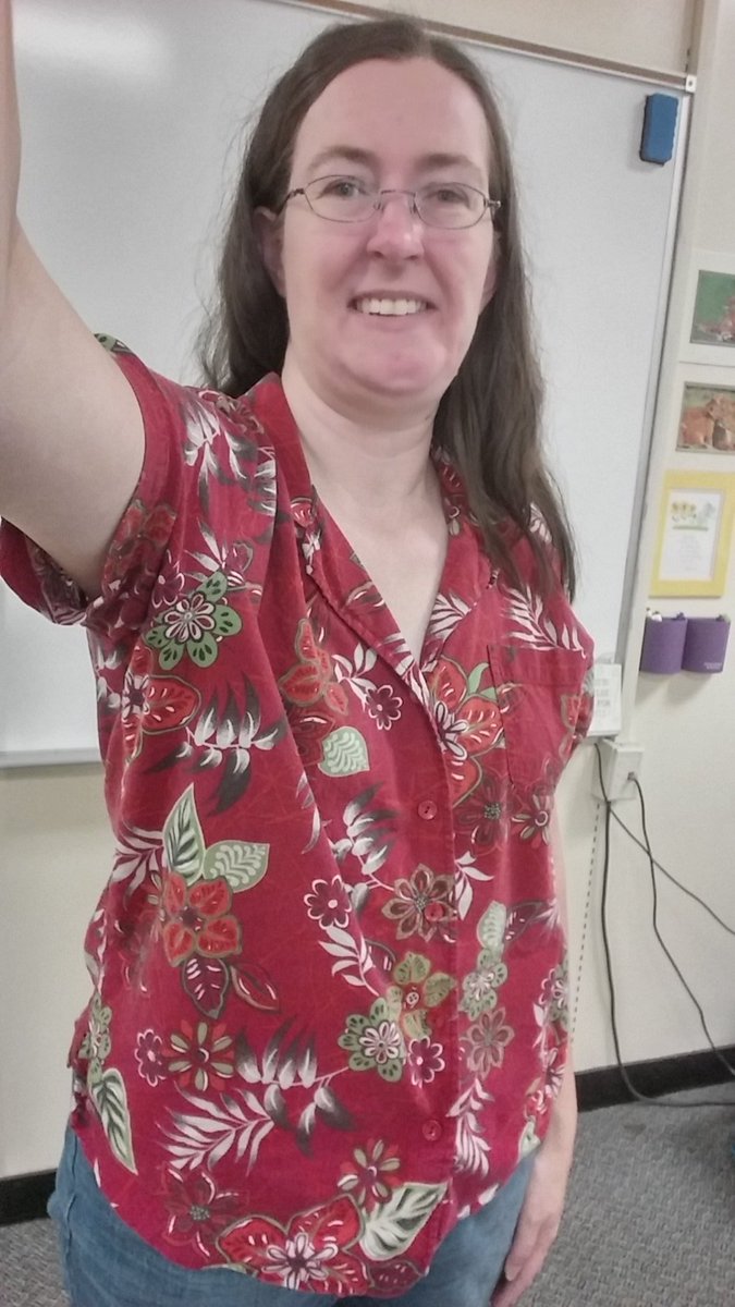 valmath18's tweet photo. @rnestugov Hawaii! https://t.co/9NTcfEPS8L