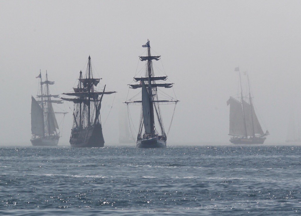 JohnGibbinsEXUT's tweet photo. Tall ships line up off Point Loma to start parade of ships for this years #ParadeOfSails. https://t.co/qJj98WwdMi