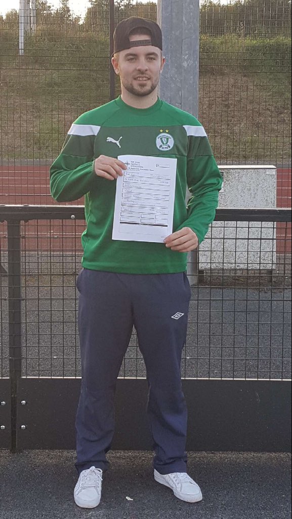 shanebean2's tweet photo. @tommynetheryUH @FandWLeague @HarpsFc Got one tommy no mask needed 😉 https://t.co/22Q4BJKa1p