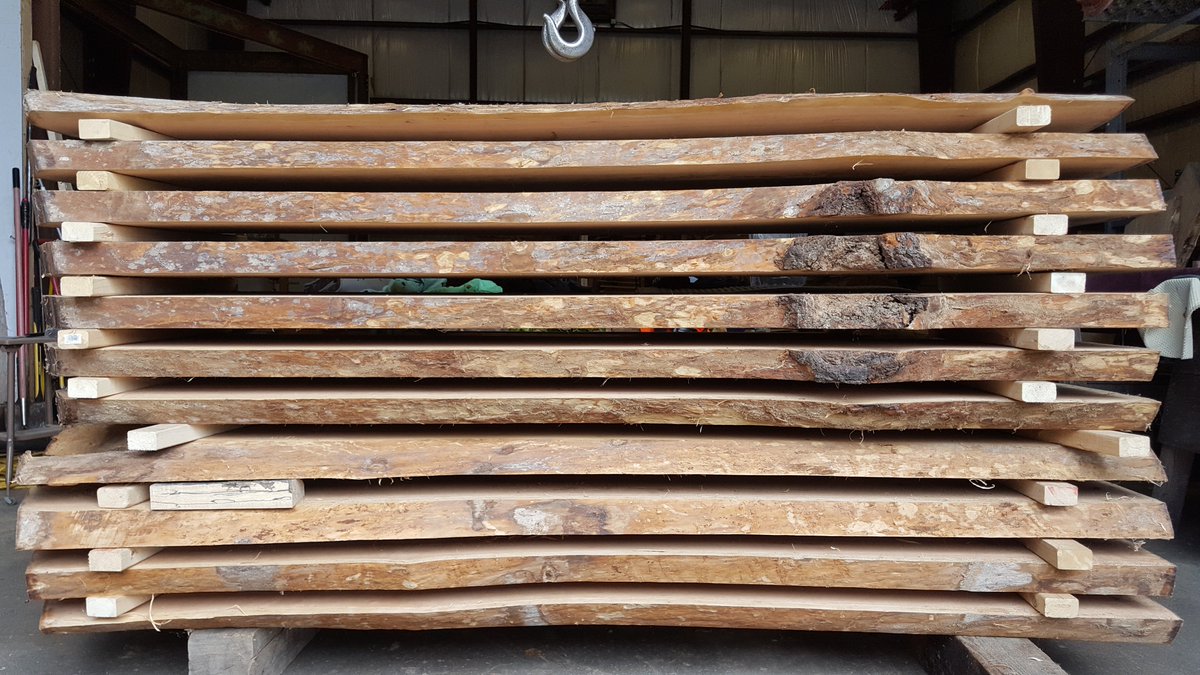 VTTreeGoods's tweet photo. Slices of Cherry waiting for the kiln #liveedge #slabs #cherry #vtgrown https://t.co/UwQBY1GgtW