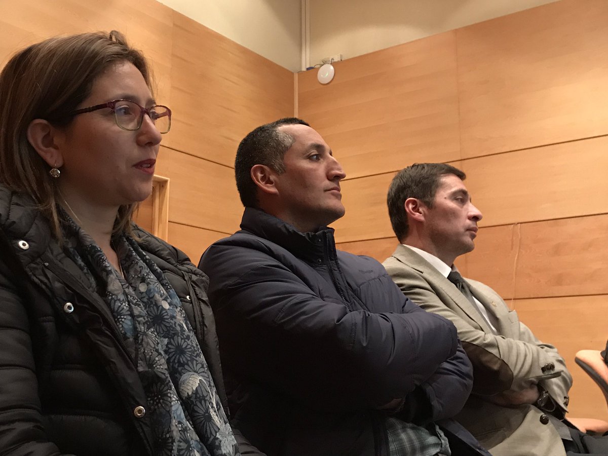 INNBIO_UDEC's tweet photo. Alumnos, docentes y autoridades de la Fac. de Farmacia de la UdeC, presentes en el #lanzamiento de #FunctionalLife. https://t.co/vjCSOb5hwv