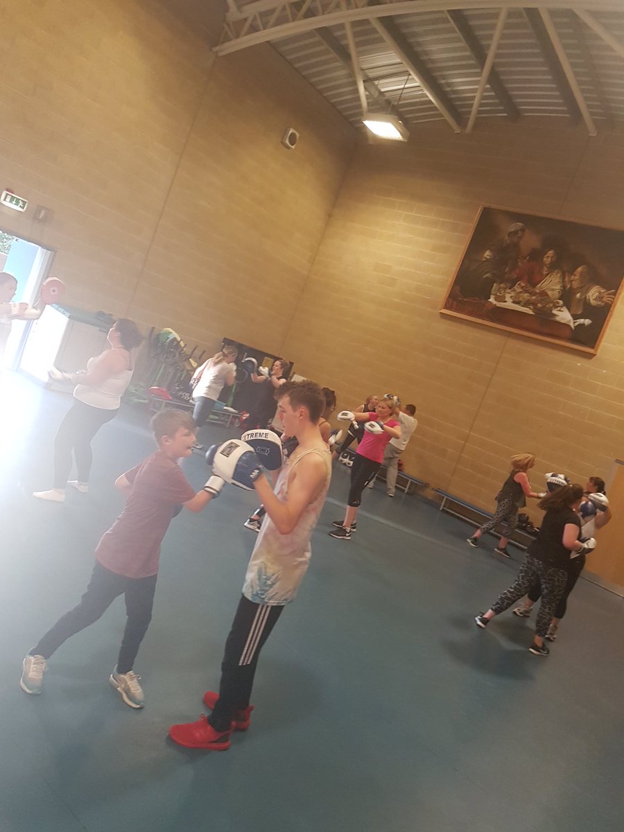 debsforth4's tweet photo. Fab class tonight! Smashed #BoxHIIT back tomor for @Boxerciseltd and #Groupsparring  #WeALLCan https://t.co/u9JREUoGV7